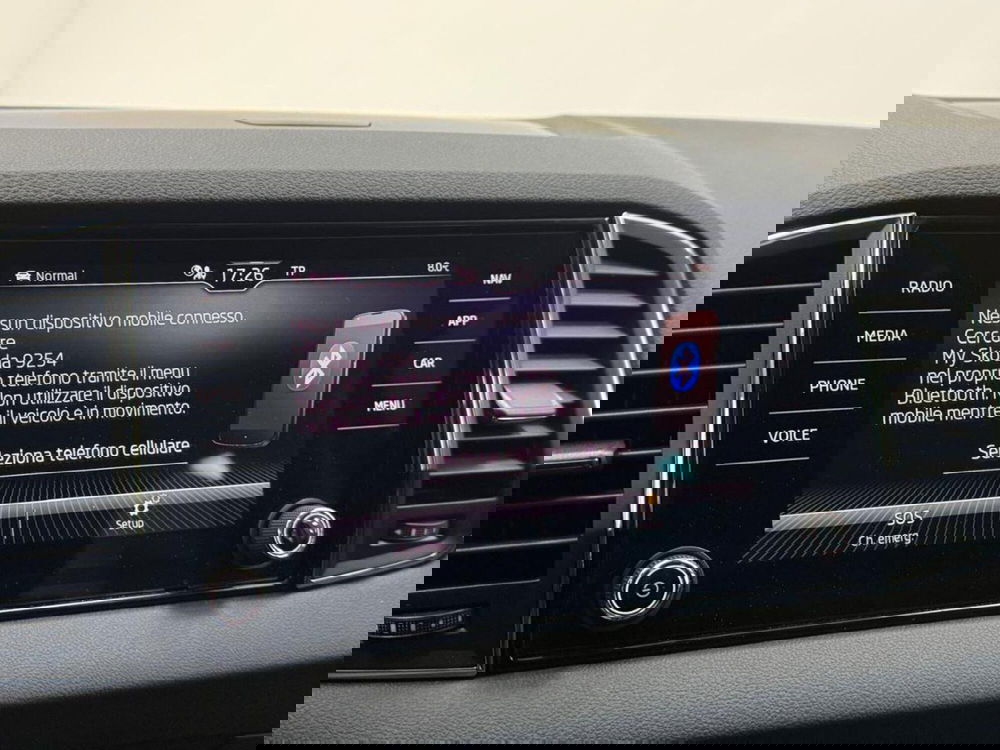 Skoda Karoq usata a Como (14)