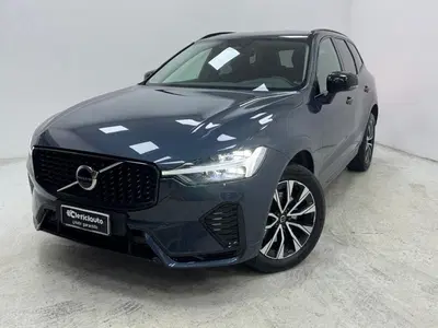 Volvo XC60 B4 (d) AWD automatico Plus Dark del 2023 usata a Lurate Caccivio