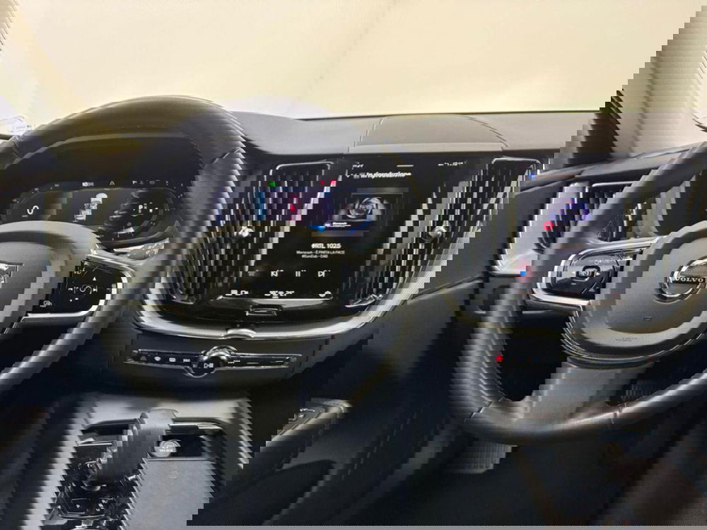 Volvo XC60 usata a Como (10)