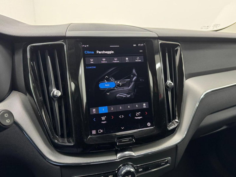 Volvo XC60 usata a Como (17)