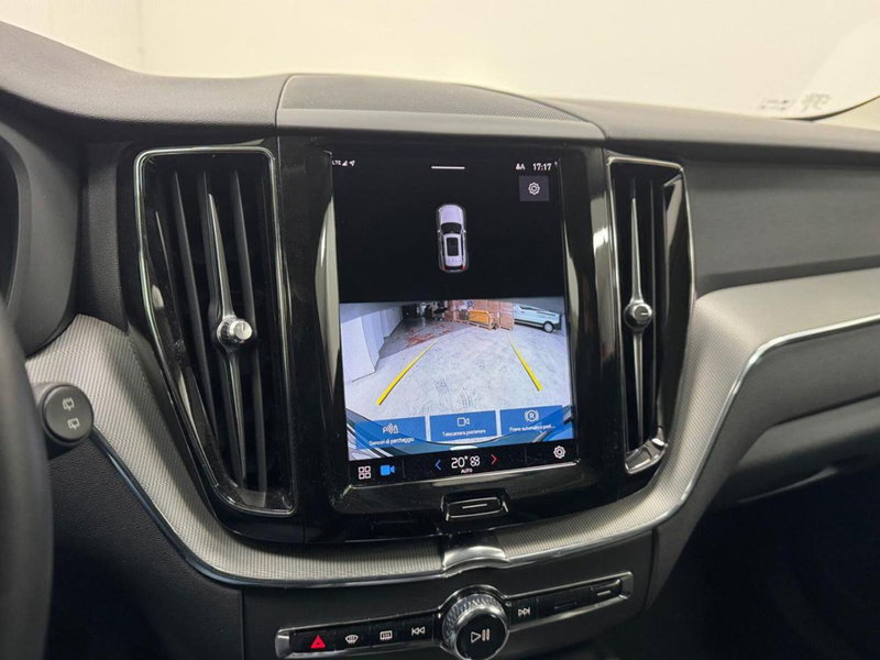 Volvo XC60 usata a Como (19)