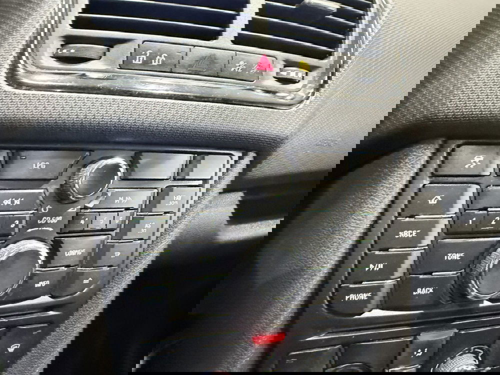 Opel Meriva usata a Latina (12)