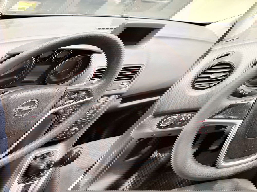 Opel Meriva usata a Latina (13)