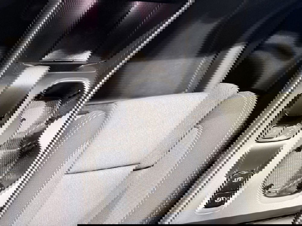 Volvo XC40 usata a Latina (11)