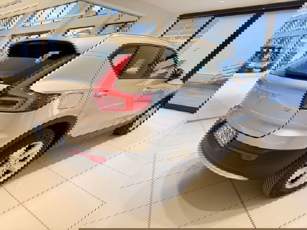 Volvo XC40 usata a Latina (2)