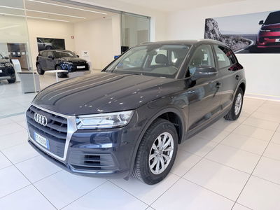 Audi Q5 2.0 TDI quattro S tronic Business del 2019 usata a Latina