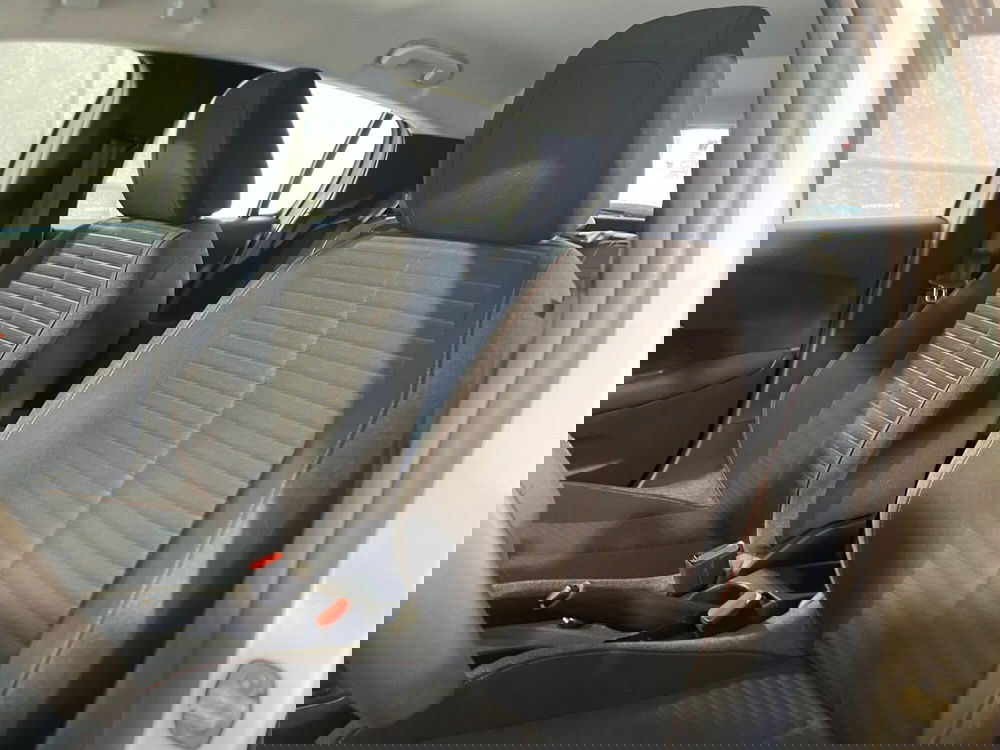 Peugeot 208 nuova a Bari (12)