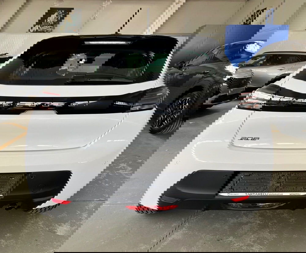 Peugeot 208 nuova a Bari (7)