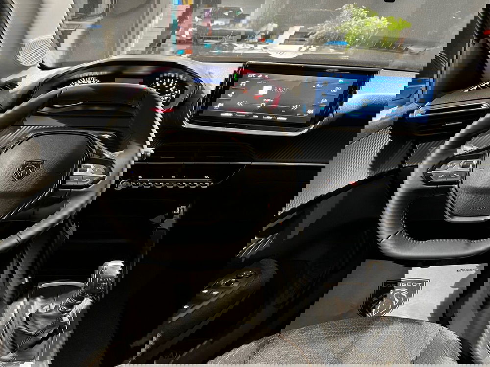 Peugeot 208 nuova a Bari (19)