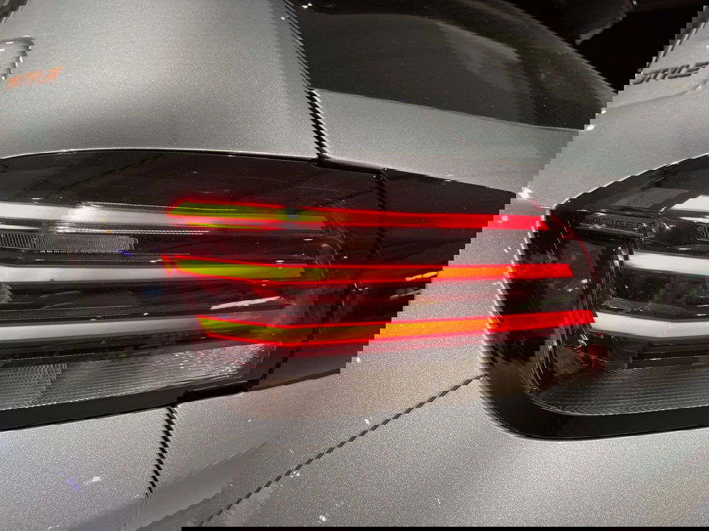 Peugeot 208 nuova a Bari (7)