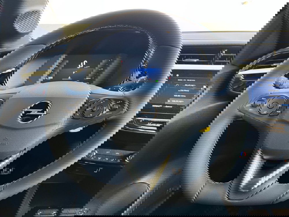 Opel Corsa nuova a Bari (19)