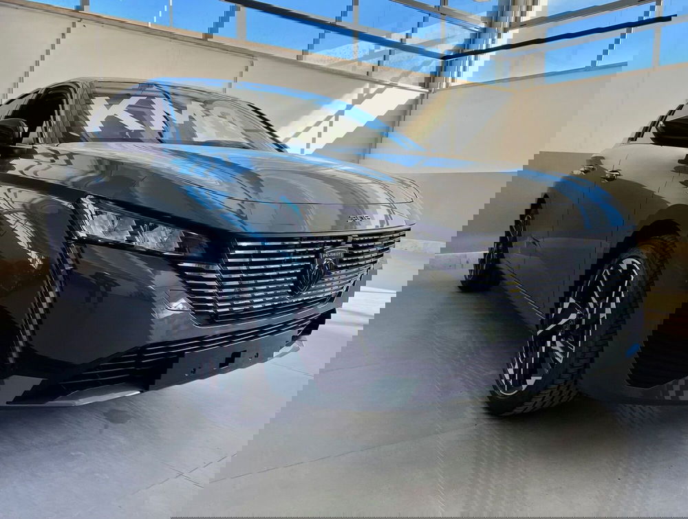 Peugeot 308 nuova a Bari