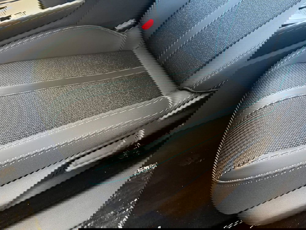 Peugeot 308 nuova a Bari (16)