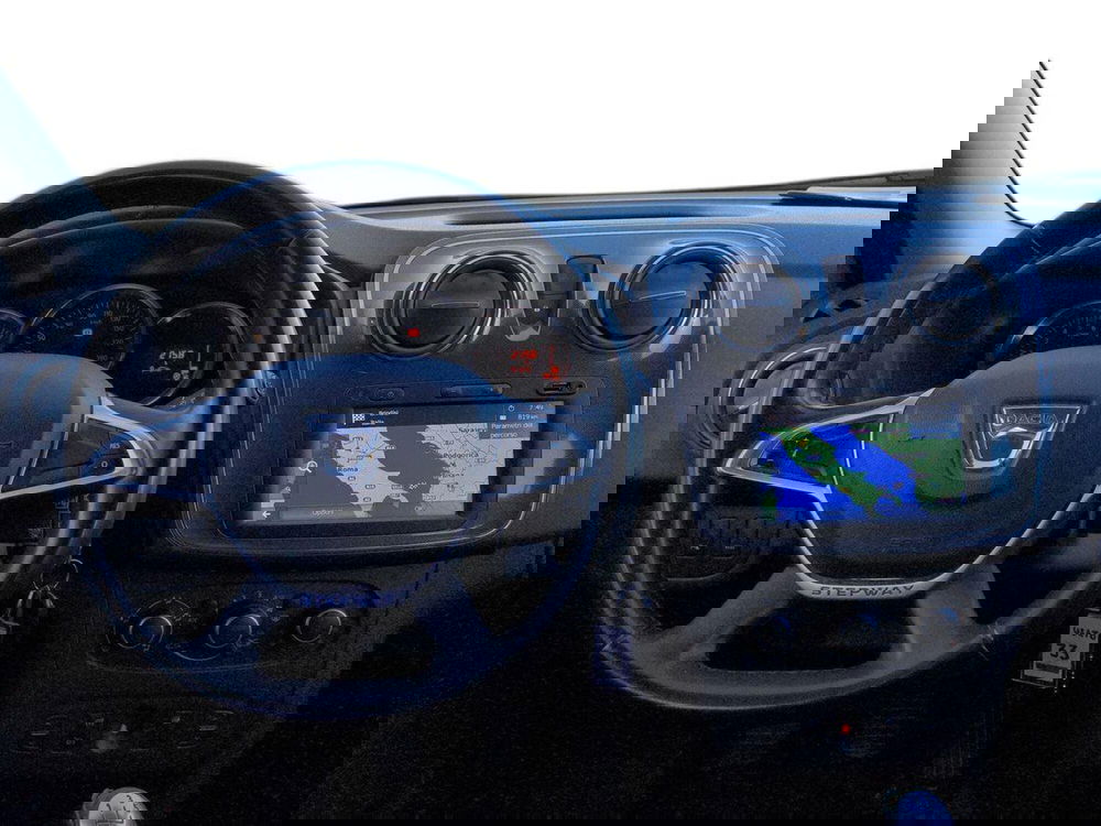 Dacia Logan usata a Siena (12)