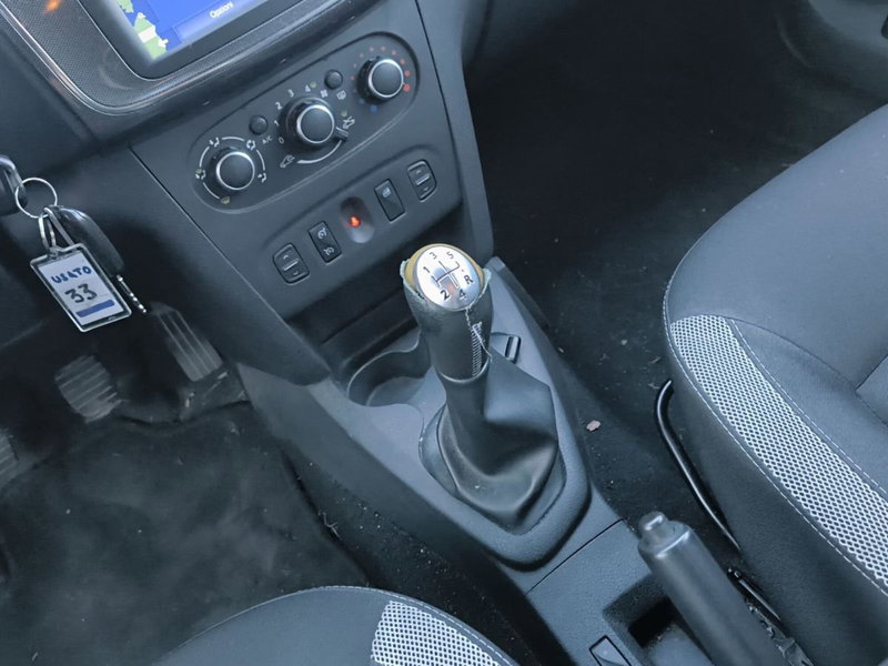 Dacia Logan usata a Siena (14)