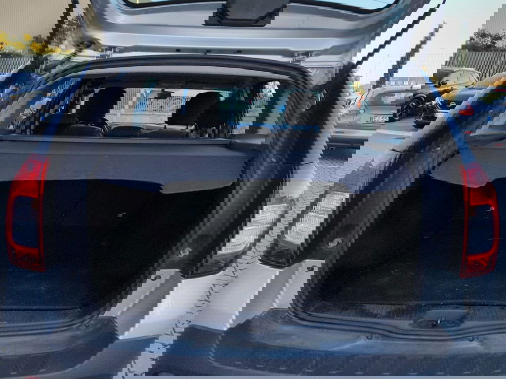 Dacia Logan usata a Siena (15)