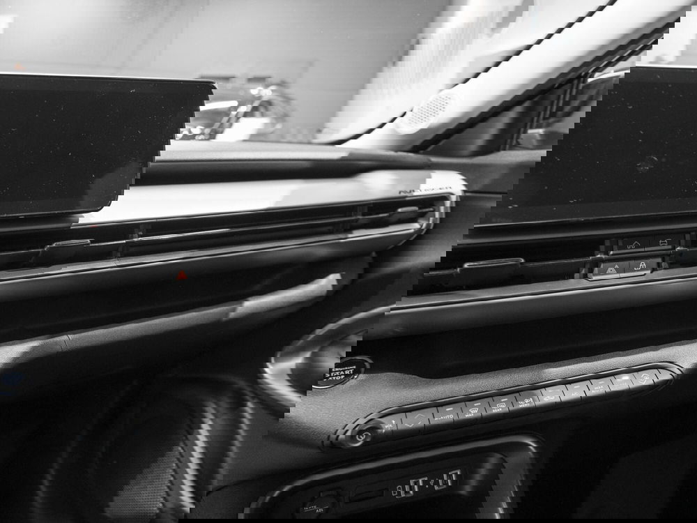 Jeep Avenger usata a Prato (13)