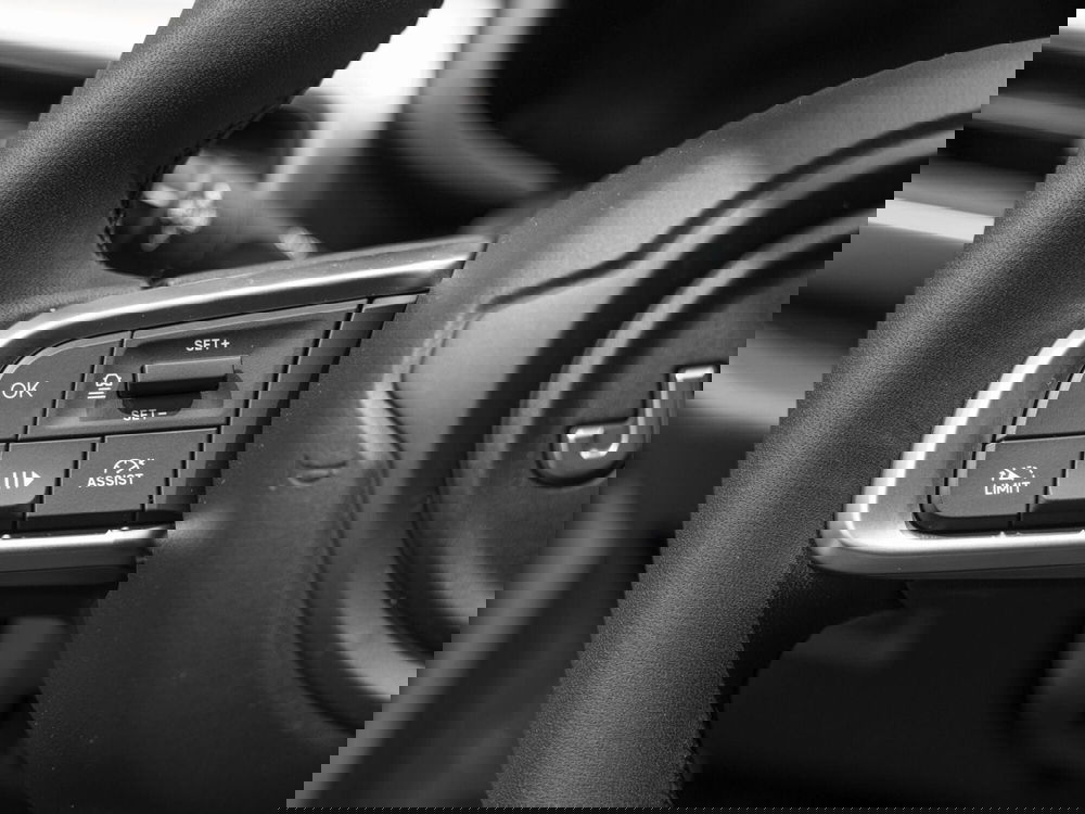 Jeep Avenger usata a Prato (15)