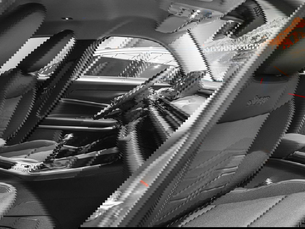 Jeep Avenger usata a Prato (4)