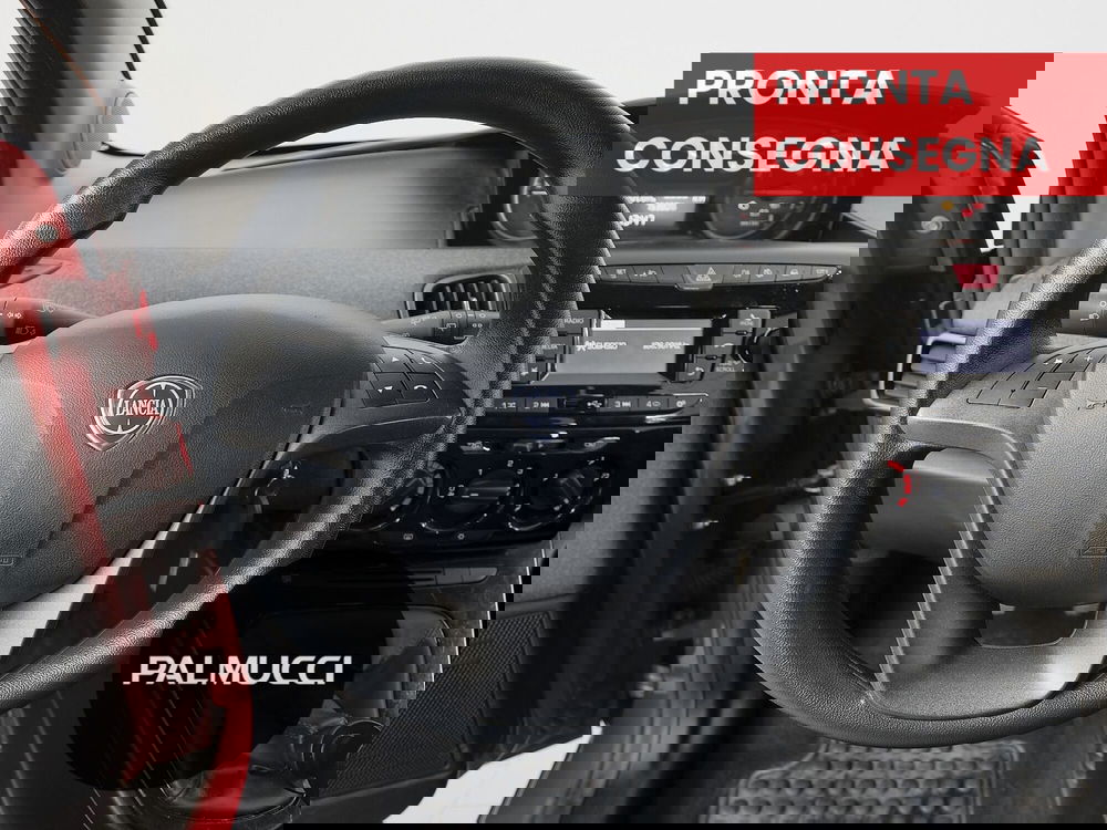 Lancia Ypsilon usata a Prato (17)