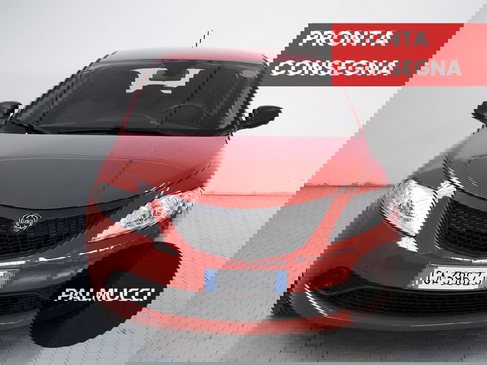 Lancia Ypsilon usata a Prato (2)