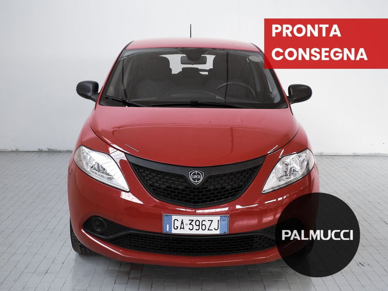 Lancia Ypsilon usata a Prato (2)