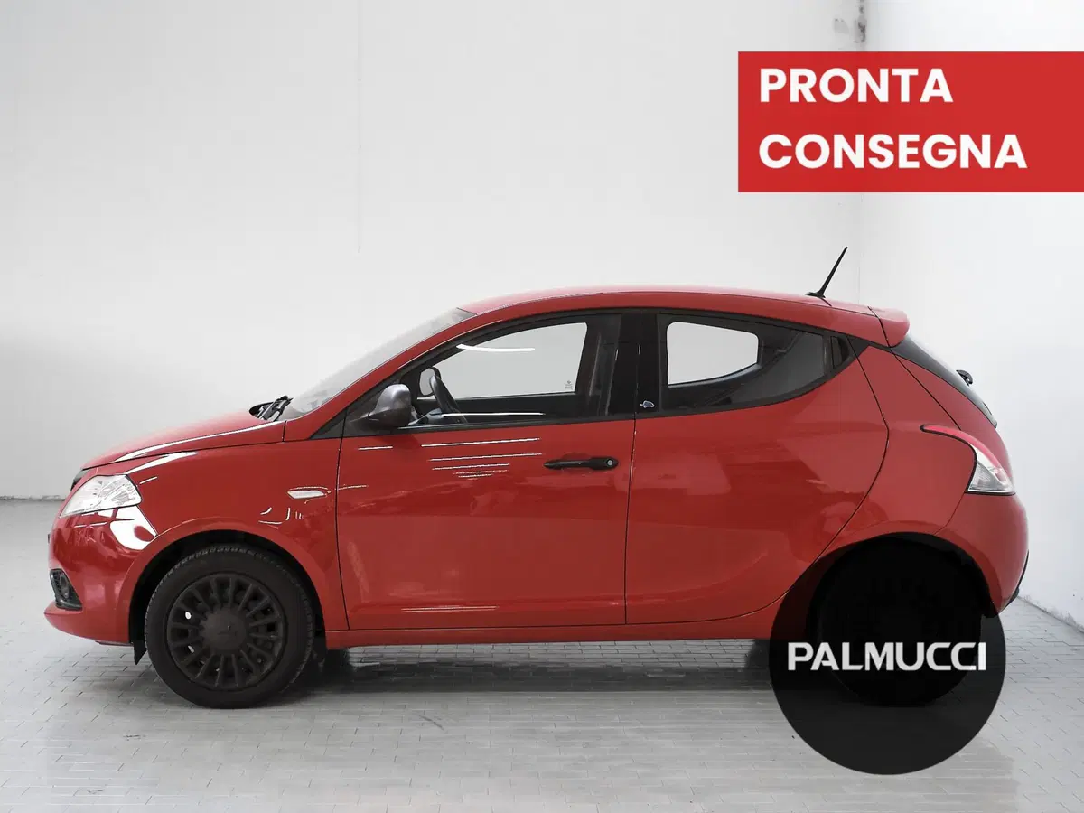 Lancia Ypsilon usata a Prato (4)