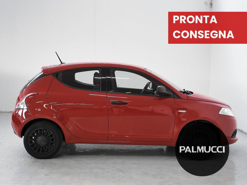 Lancia Ypsilon usata a Prato (5)
