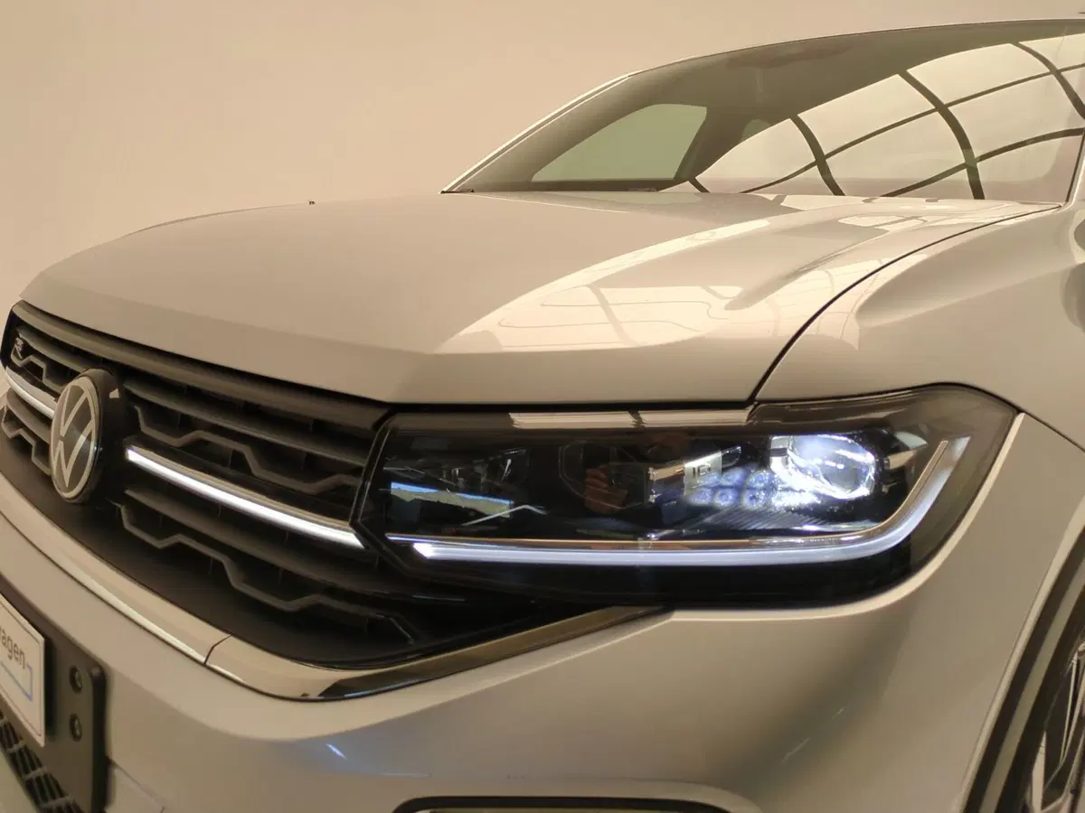 Volkswagen T-Cross nuova a Avellino (10)