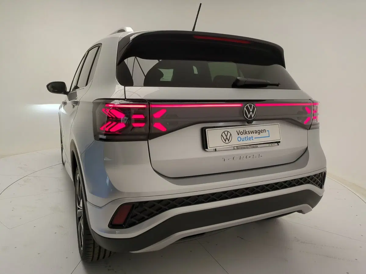 Volkswagen T-Cross nuova a Avellino (13)