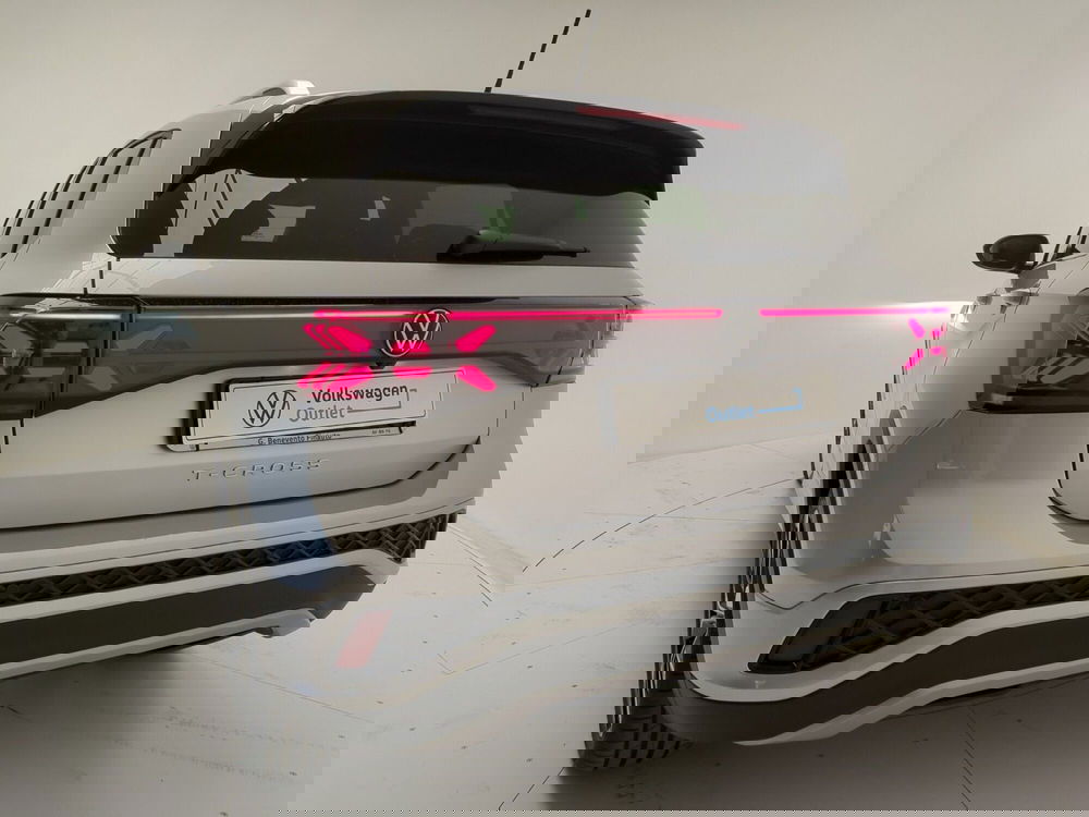 Volkswagen T-Cross nuova a Avellino (13)