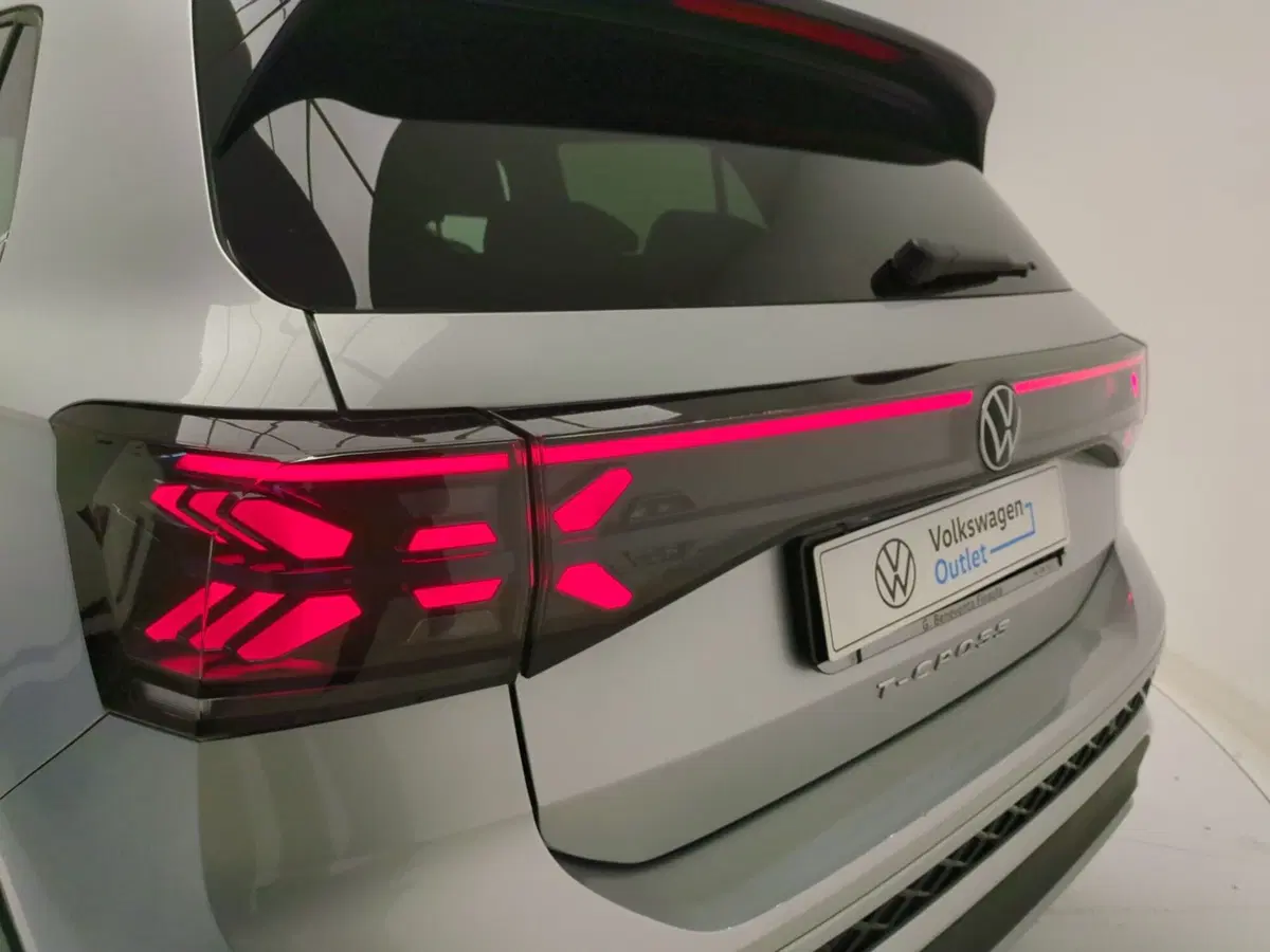 Volkswagen T-Cross nuova a Avellino (14)