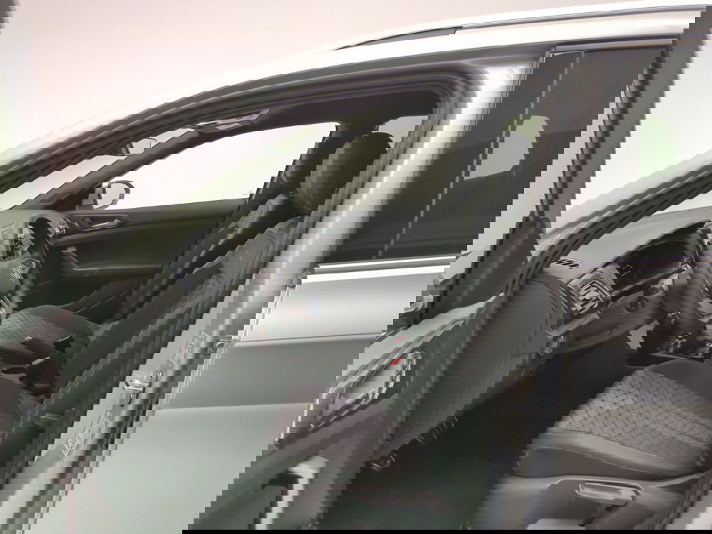 Volkswagen T-Cross nuova a Avellino (18)