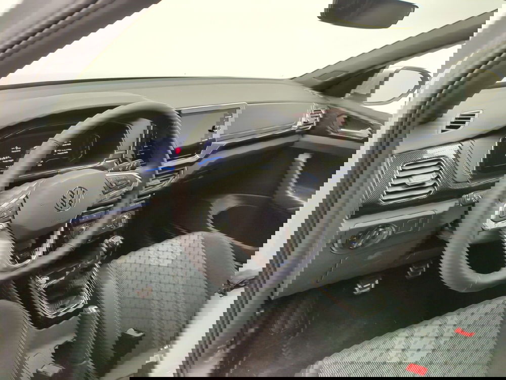 Volkswagen T-Cross nuova a Avellino (19)