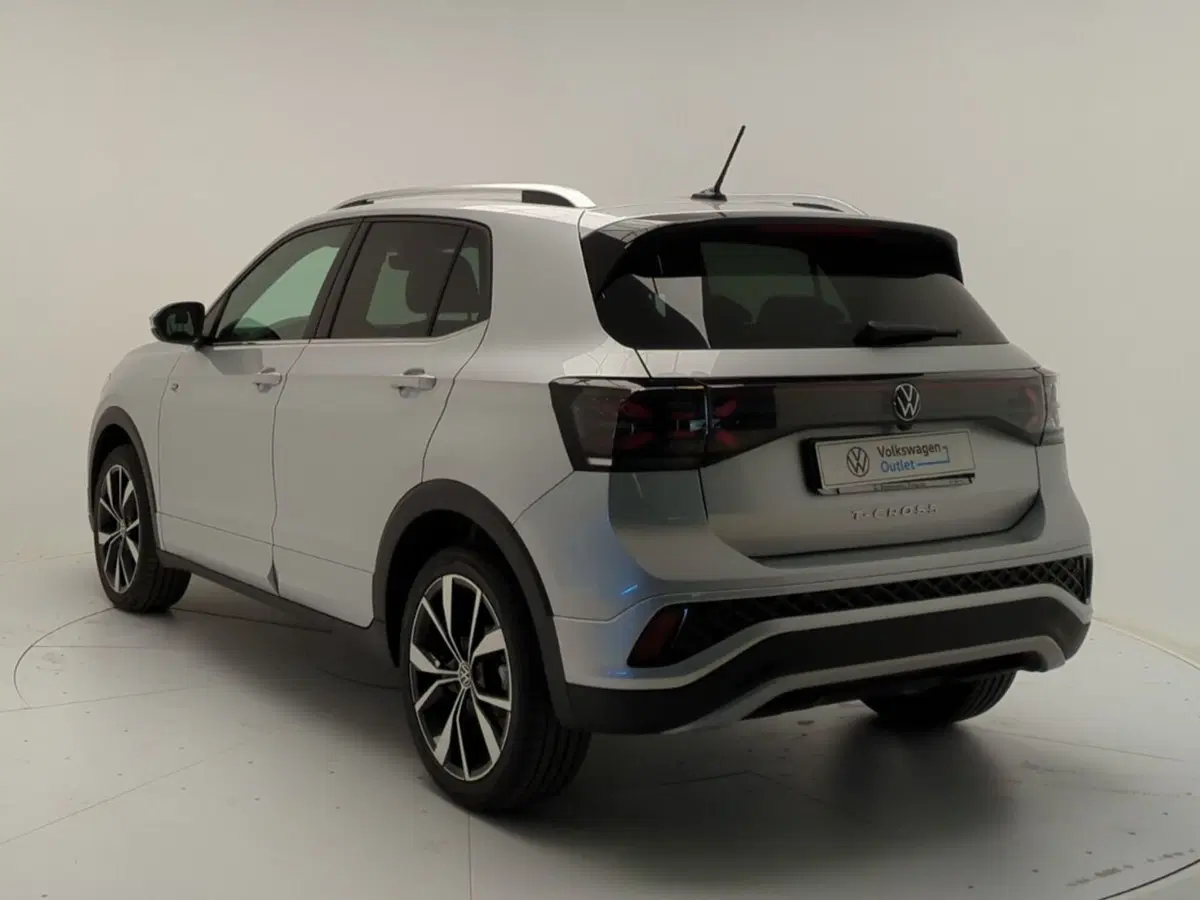 Volkswagen T-Cross nuova a Avellino (6)