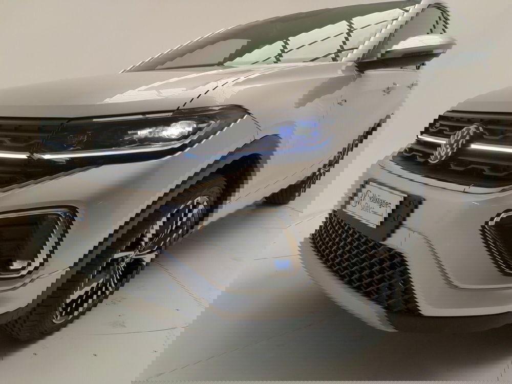 Volkswagen T-Cross nuova a Avellino (9)