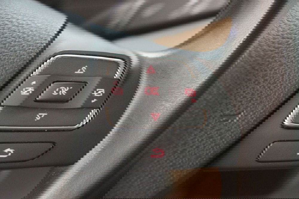 Volkswagen Touran usata a Torino (16)