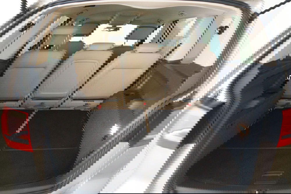 Volkswagen Touran usata a Torino (8)