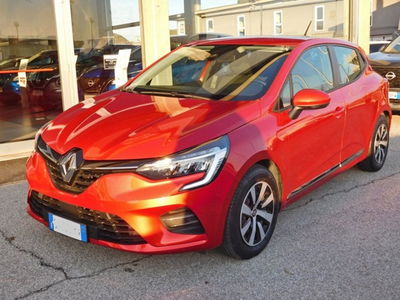 Renault Clio Full Hybrid E-Tech 140 CV 5 porte Zen del 2021 usata a Rimini