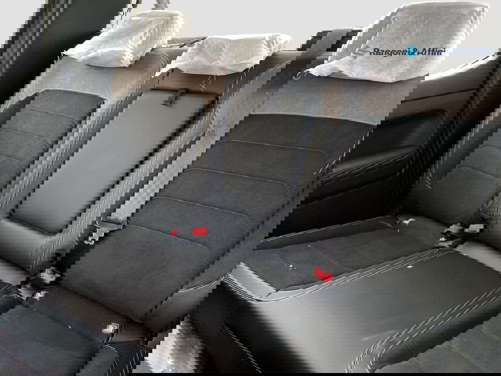 Volkswagen Amarok nuova a Mantova (13)