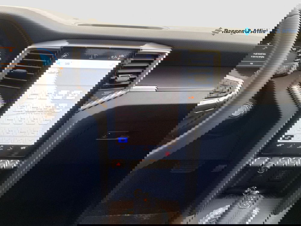 Volkswagen Amarok nuova a Mantova (15)