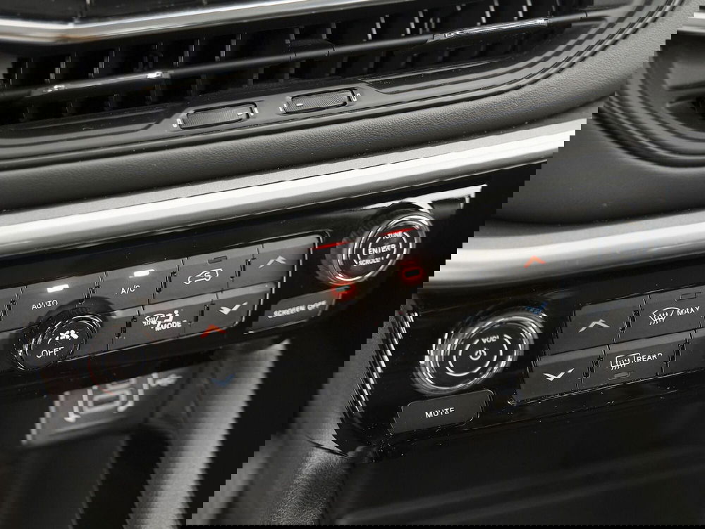 Jeep Compass usata a Prato (16)