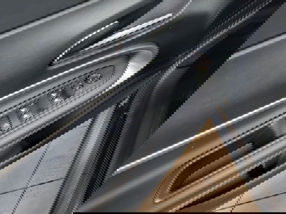 Jeep Avenger usata a Arezzo (9)