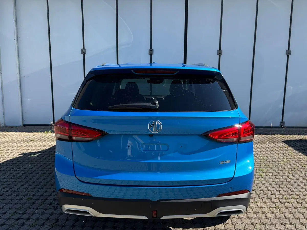 Mg ZS nuova a Milano (5)
