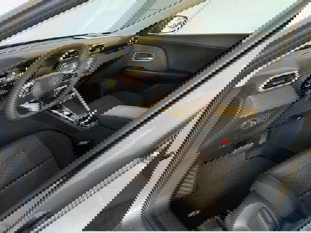 Mg ZS nuova a Milano (8)