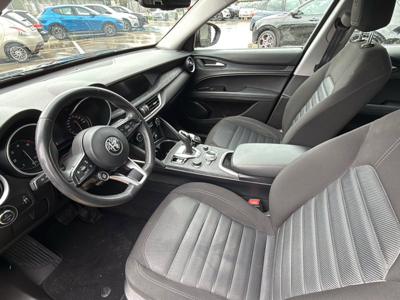 Alfa Romeo Stelvio usata a Cosenza (17)