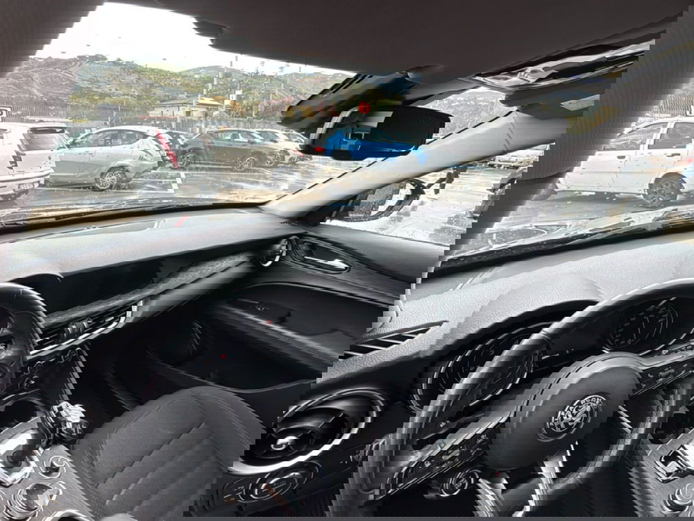 Alfa Romeo Stelvio usata a Cosenza (18)