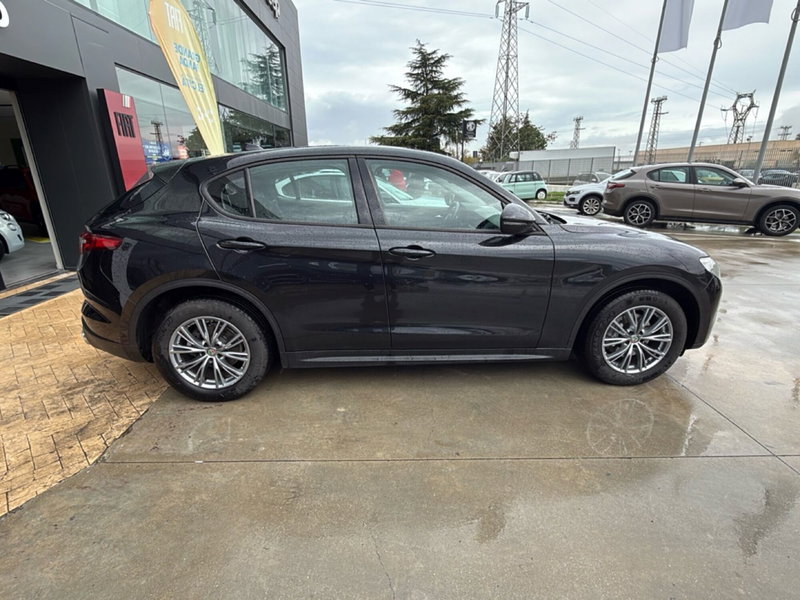 Alfa Romeo Stelvio usata a Cosenza (7)
