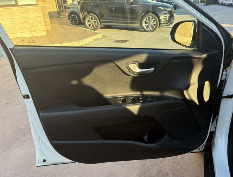 Kia Stonic usata a Frosinone (8)