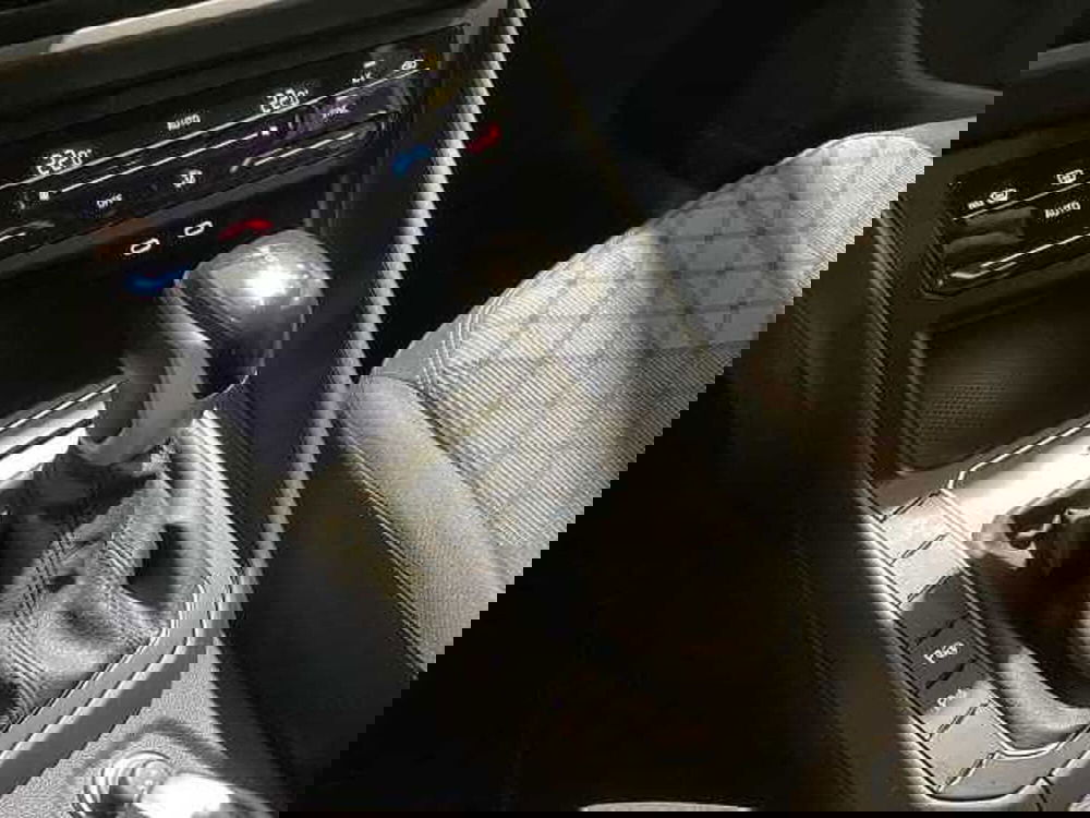 Volkswagen Taigo usata a Prato (15)